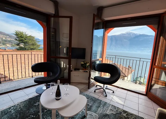 Lake View Apartment Golden Triangle