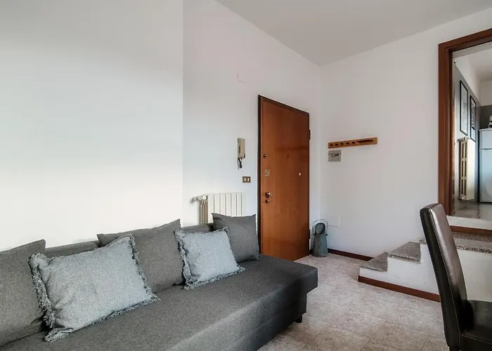 Apartment Piazza Roma By Quokka 360 - Historic Flat In The Centre Of Como