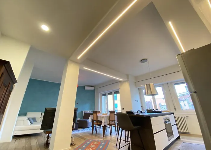 Stylish Apartment In Como Downtown