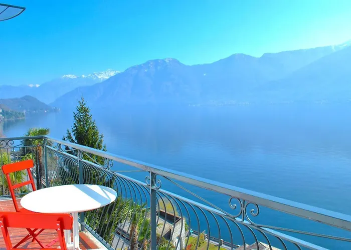 Apartment The Palm With Balcony And Lake View