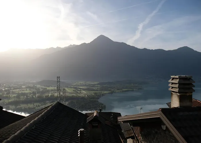 Appartamenti Montemezzo Le Case In Pietra La Torretta