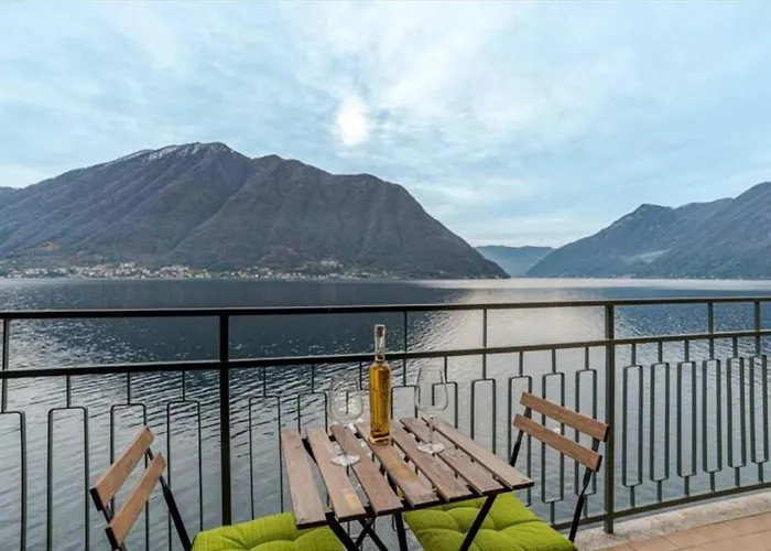 La casa di Paolo (sulla riva del lago)