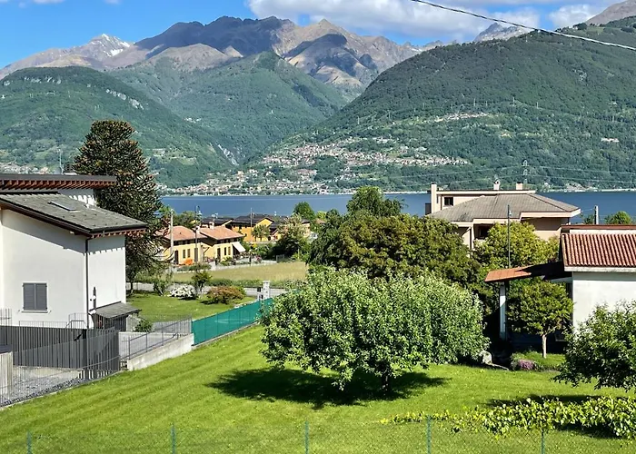 Como Lake Holiday Home