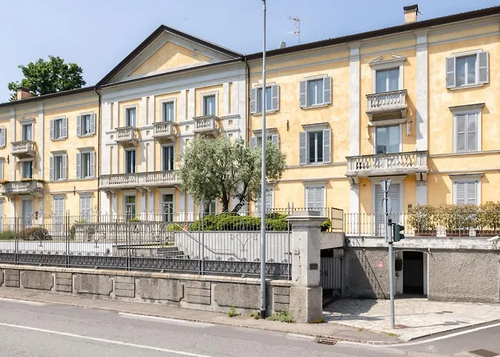 Villa Sforni Suite - By Myhomeincomo