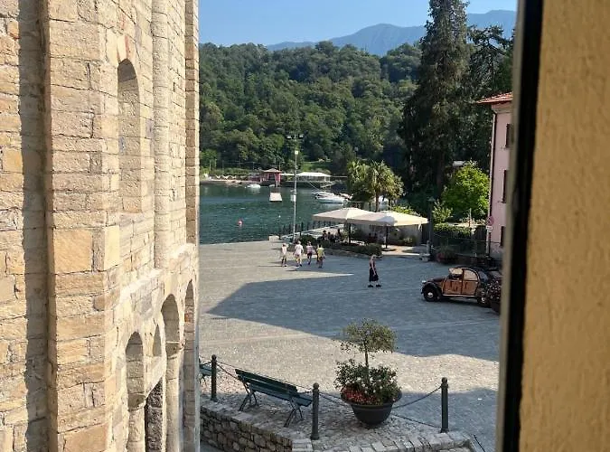Apartment In Central Square With Lake View