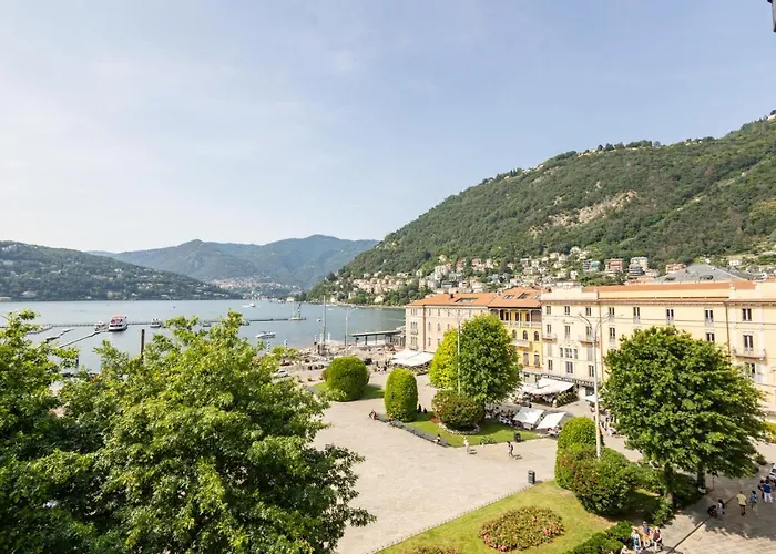 Piazza Cavour Lake View - By Myhomeincomo