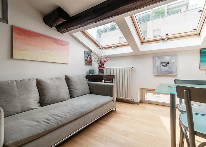 La Mansardina Di Giuly By Quokka 360 - Bright Attic Apartment In The Centre Of Como