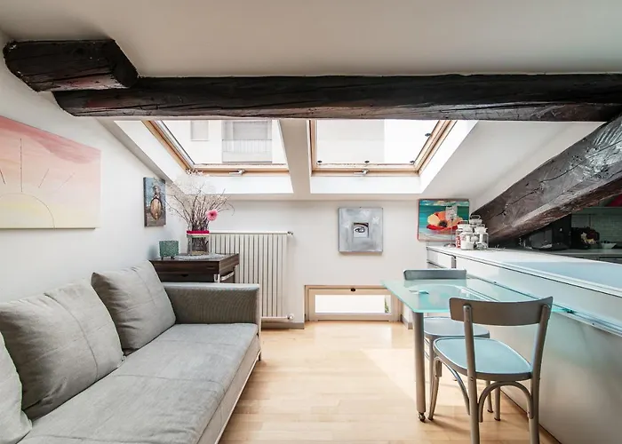 La Mansardina Di Giuly By Quokka 360 - Bright Attic Apartment In The Centre Of Como