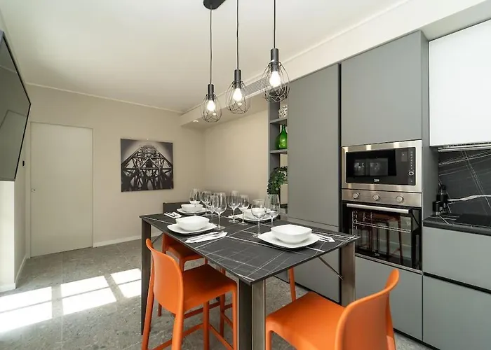 Apt 2 Min From The Cathedral With Private Parking