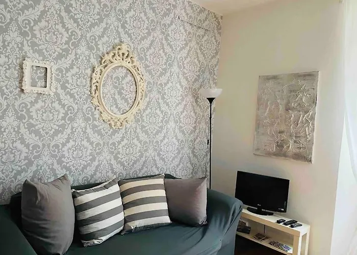 Charming & Bright Apartment Como Lakefront