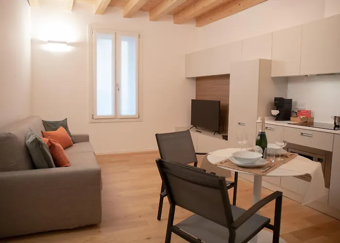 Amendola City View Apartments Suite Elegante