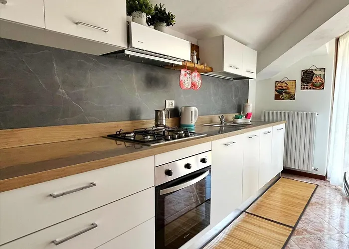 Silla House - A Due Passi Dal Lago
