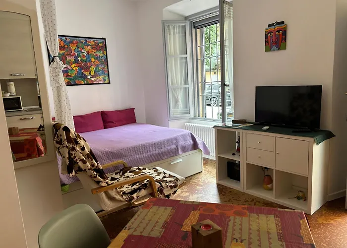 Friendly Africa Room Como Center