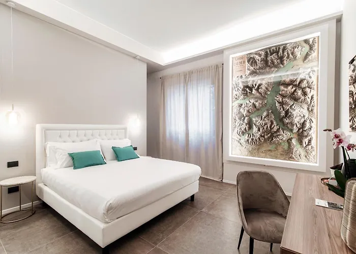 Como Lakeside Suites