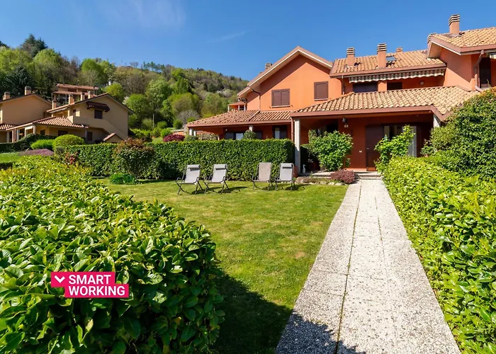 Panorama Lake And Garden By Wonderful Italy