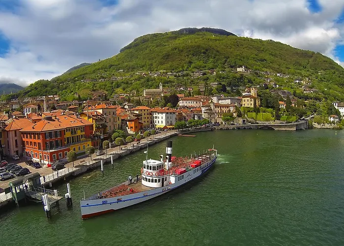 Elegant Historic Large House On Lake Como