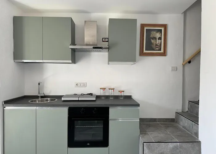 Sormano Apartments - The V Collection