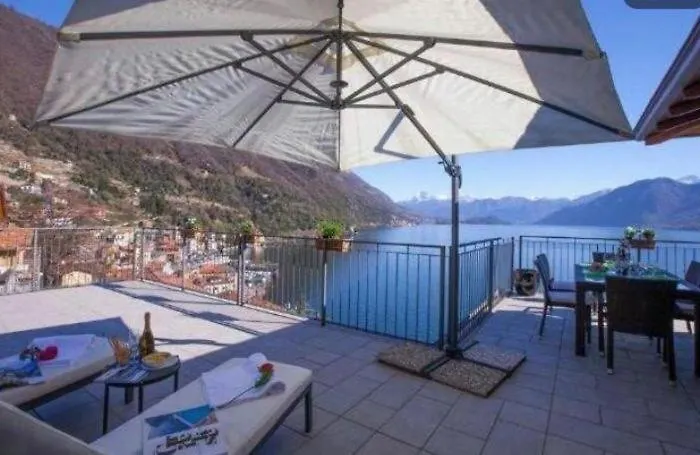 Attico Con Grande Terrazza Vista Lago