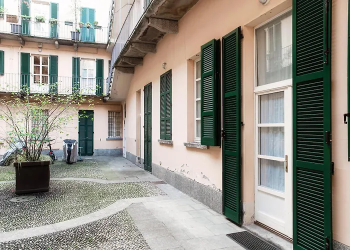 Borgo Del Lago By Quokka 360 - Near The Train Station Of Como