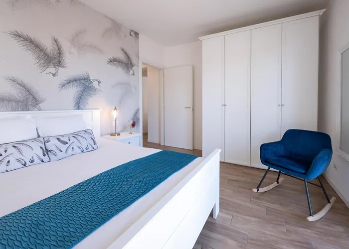 Lora Feathers Suite, Free Parking, Self Check In,4