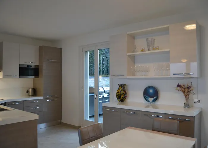 Menaggio Lake View - Villetta Con Vista!