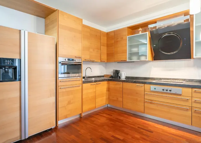 Large Well-Equipped Appartement Near Como Lake