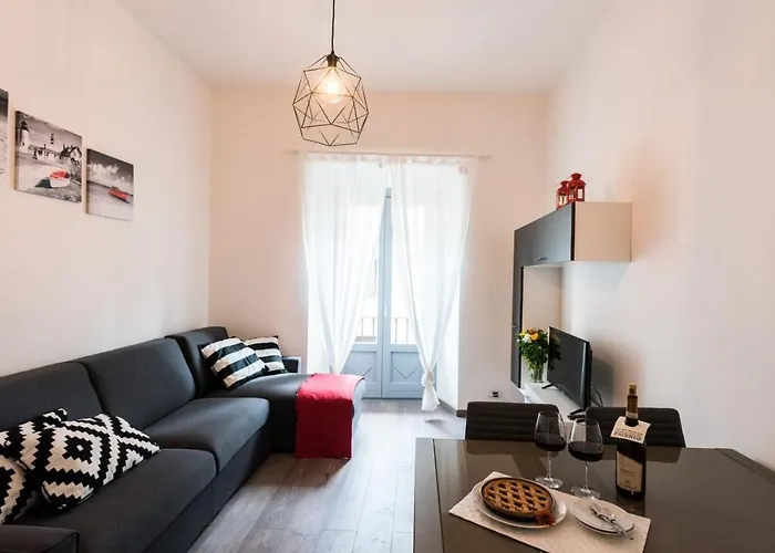Central & Modern Apartment By Rent All Como