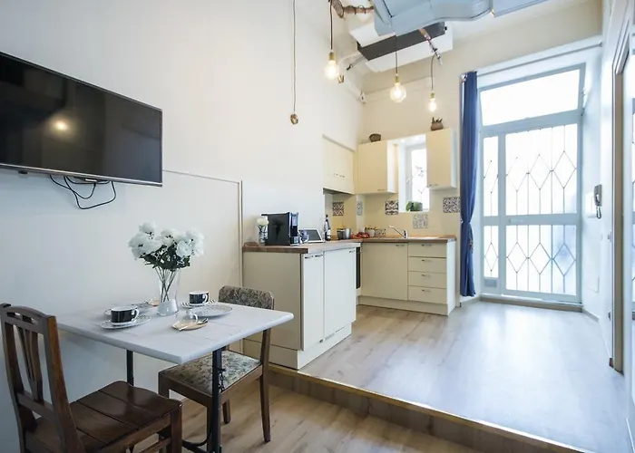 Studio 33 By Holiday Solutions