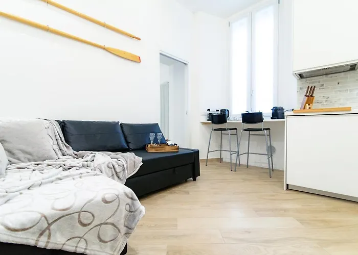 Urban Flat Via Diaz 105