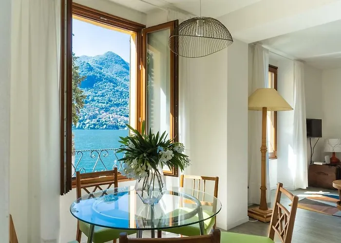 Romantic Pier By Rent All Como