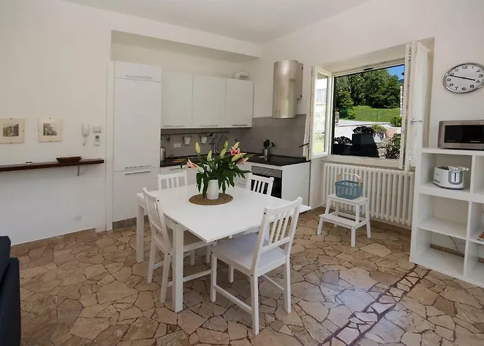 Vitali Apartment Jr