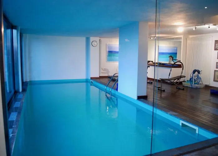 Apartment With Private Pool And Garden At Como Hills