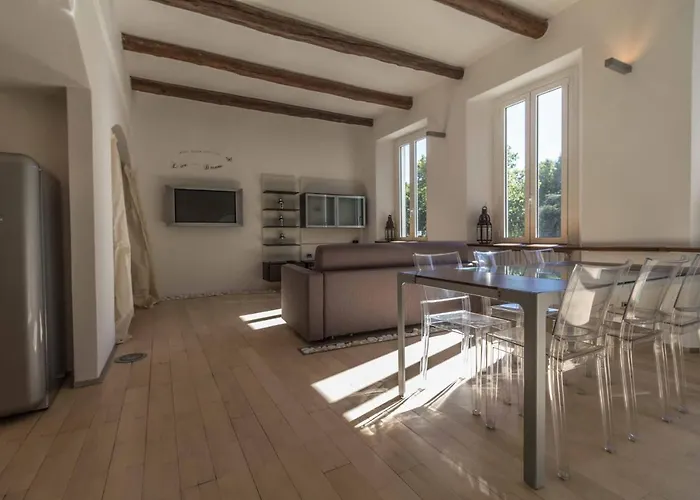 Lungolago Holiday Home - Affitti Brevi Italia