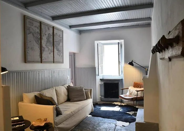 Rocks Apartment Colonno