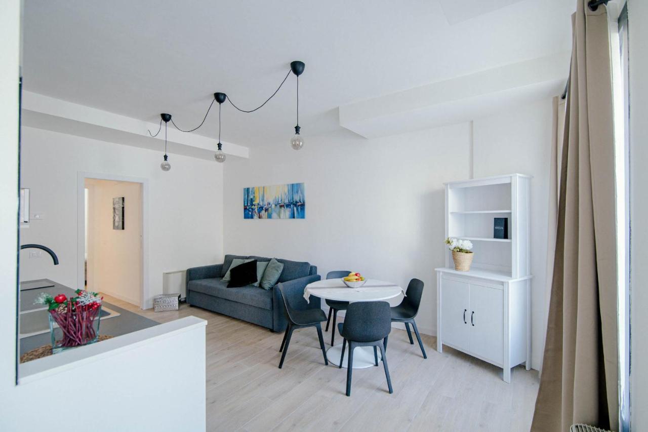 White Soul - By Myhomeincomo Apartment *
