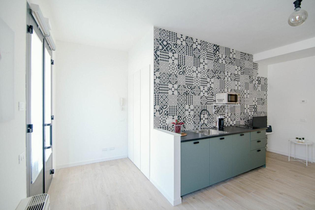 Apartment White Soul - By Myhomeincomo *
