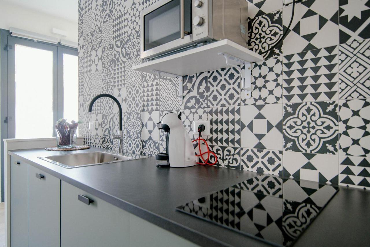 Apartment White Soul - By Myhomeincomo *