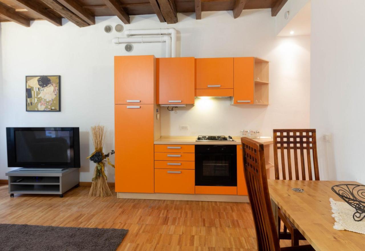 La Piccola Corte Al 24 - Affitti Brevi Italia Apartment