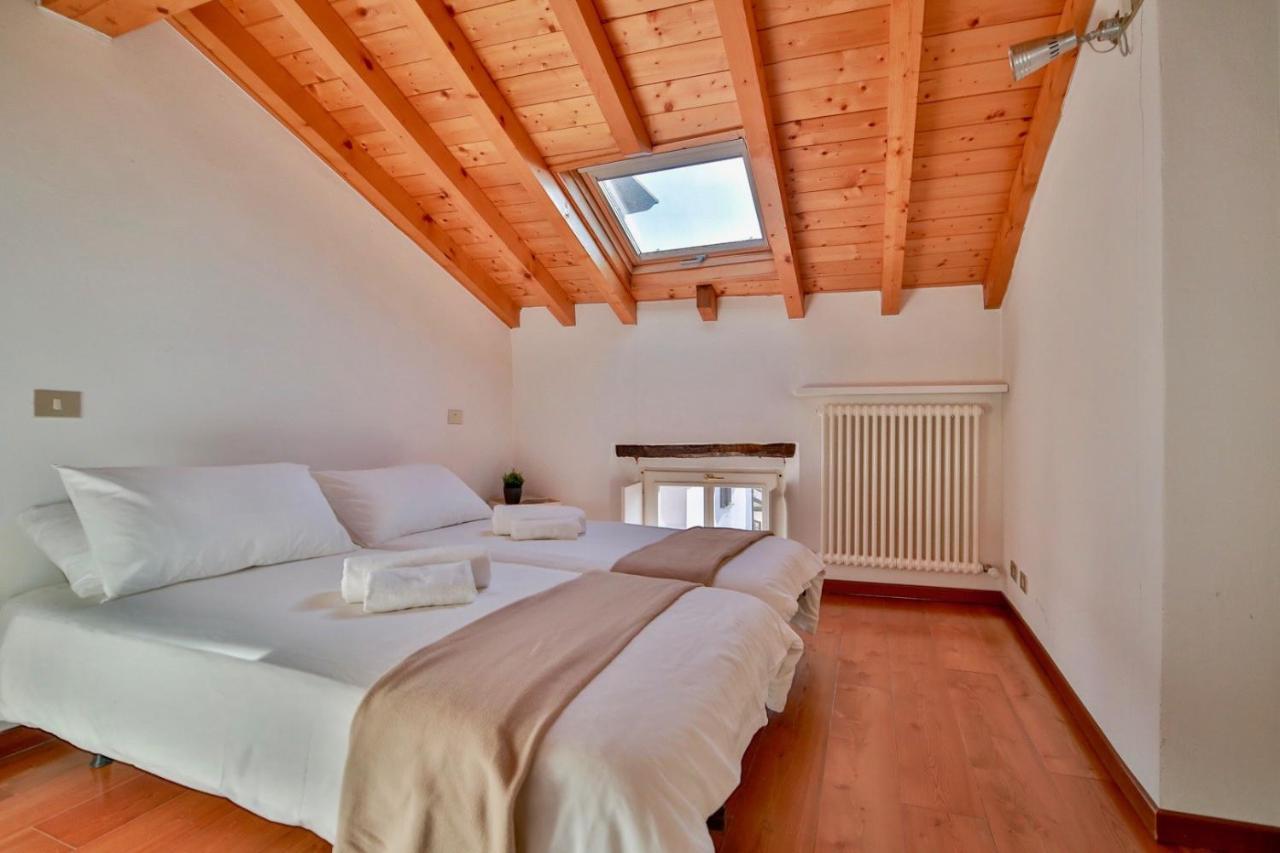 Apartment Contempora - Ca' Brenta Attic San Fedele Intelvi
