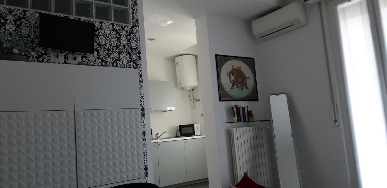 Manzoni Apartment *