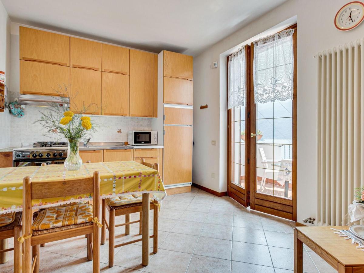 Wonderful Flat With Swimming Pool Lift And Garden