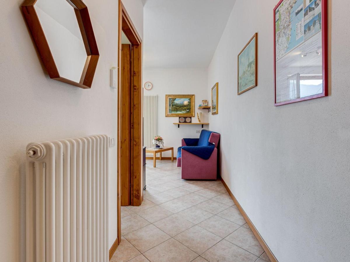 Wonderful Flat With Swimming Pool Lift And Garden Apartment Gravedona