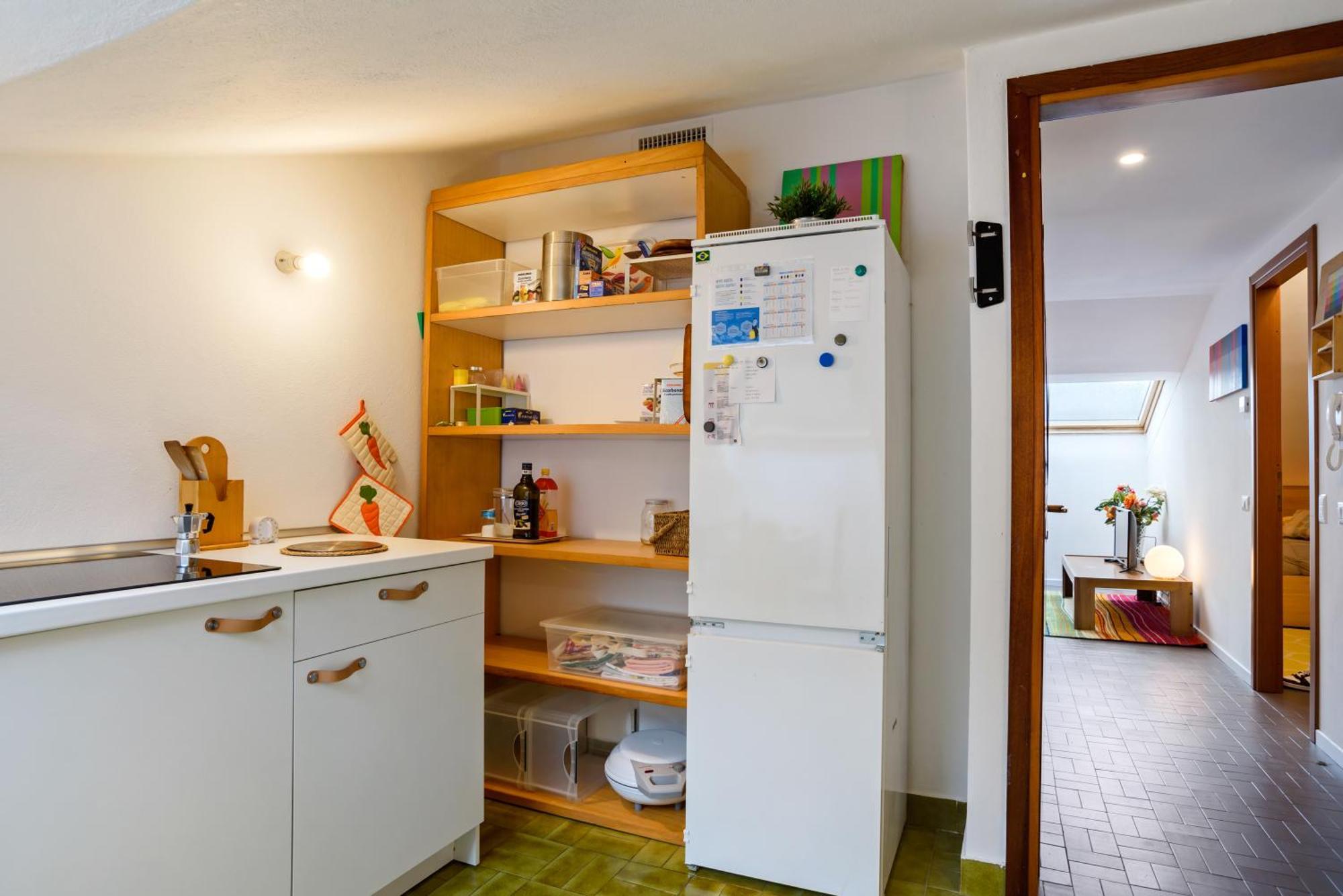 Apartment Center Apartments! Como