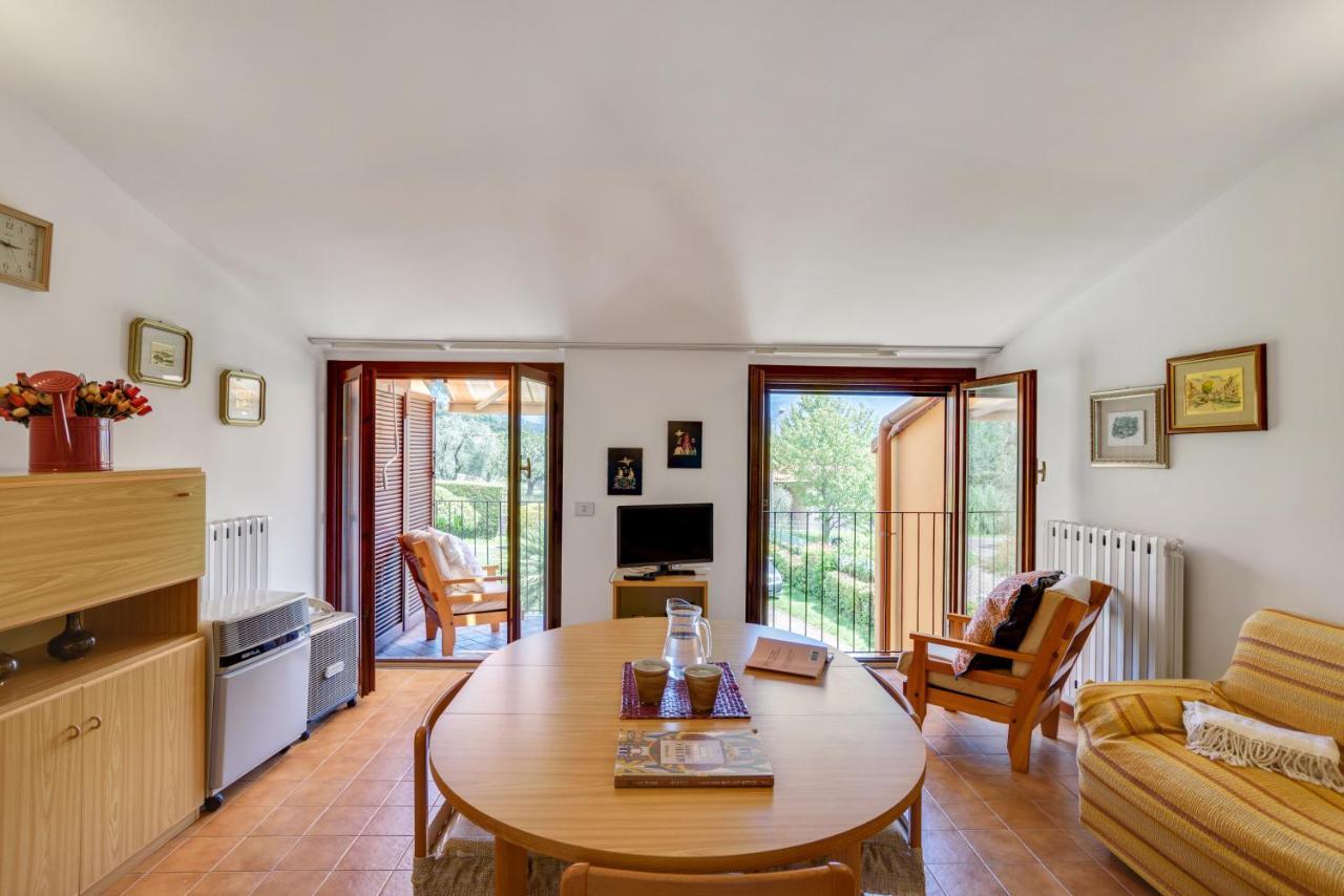 Cozy And Quiet On The Hills Of Lenno! Free Parking Nearby * Lenno