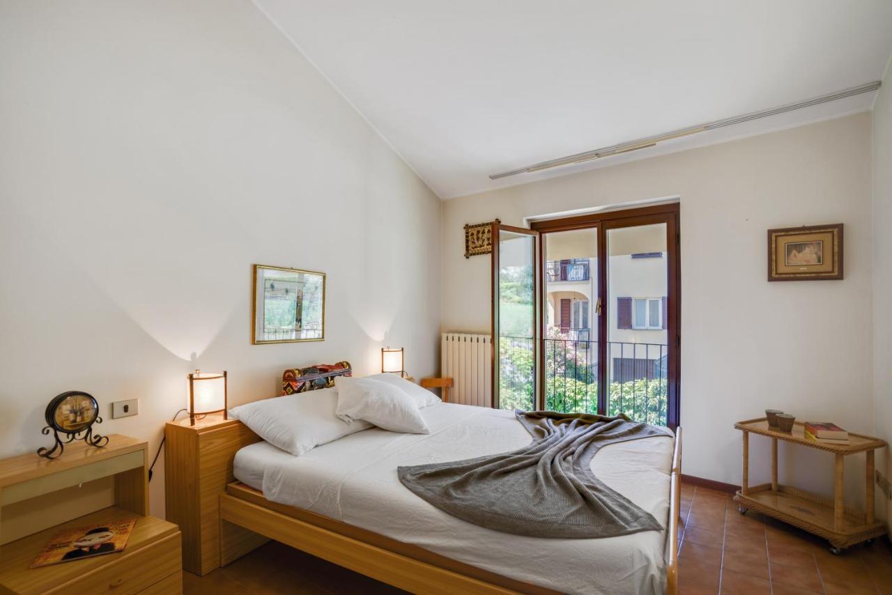 Cozy And Quiet On The Hills Of Lenno! Free Parking Nearby Apartment