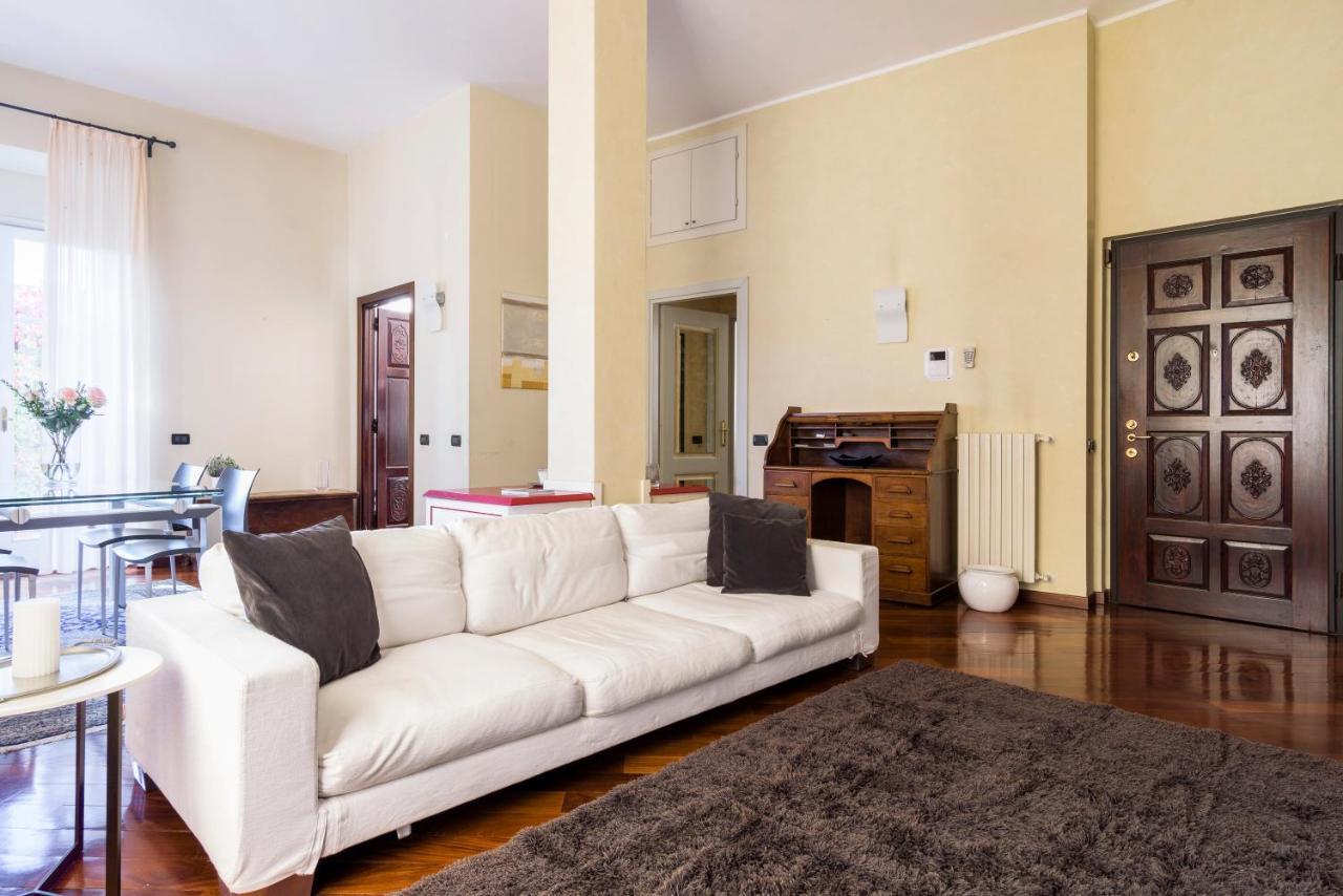 Rossi By Holiday Solutions Apartment Como