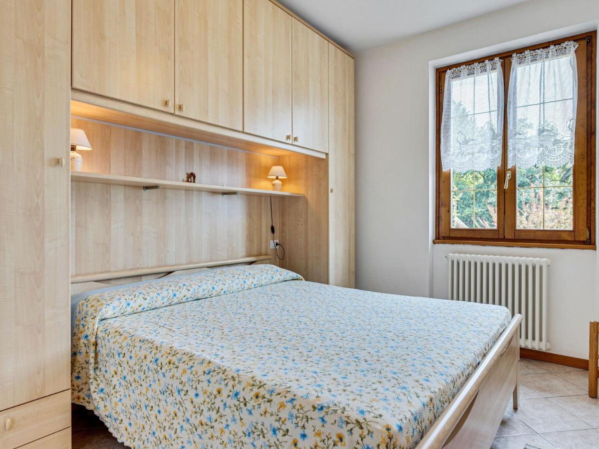 Wonderful Flat With Swimming Pool Lift And Garden