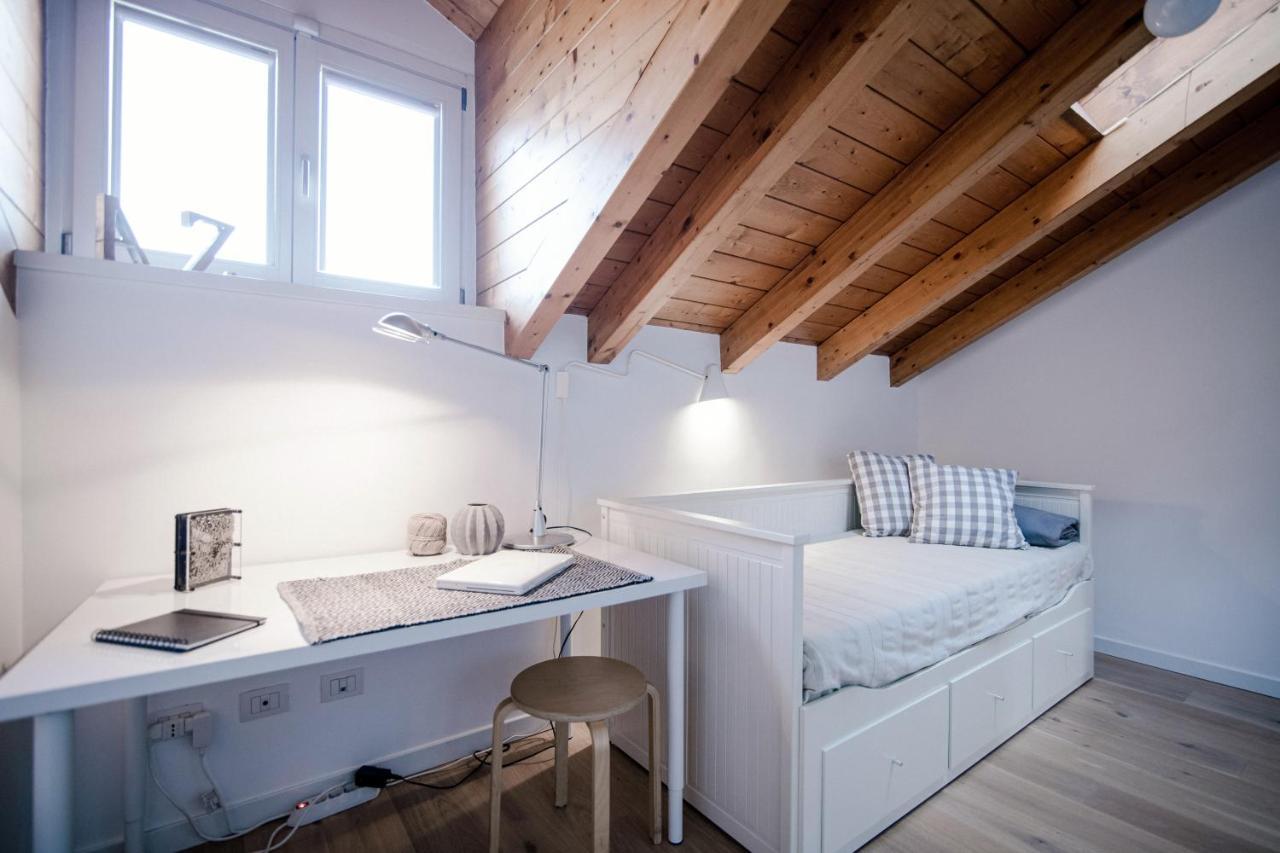 Apartment Modern Luxury Attic - Bymyhomeincomo Como