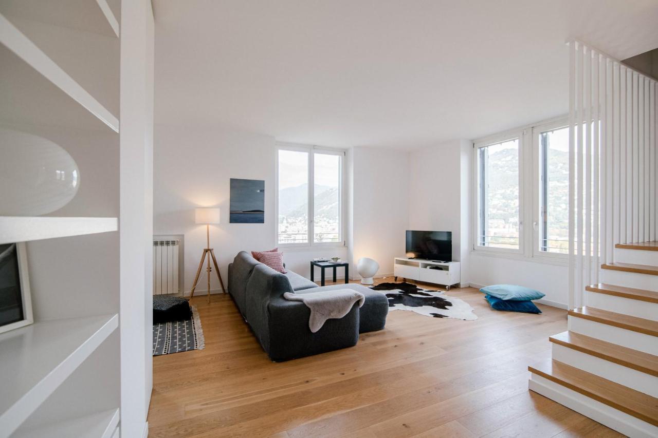 Modern Luxury Attic - Bymyhomeincomo Apartment *