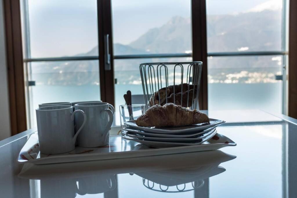 Beautiful Poolside And Stunning View Gardenia Holiday home